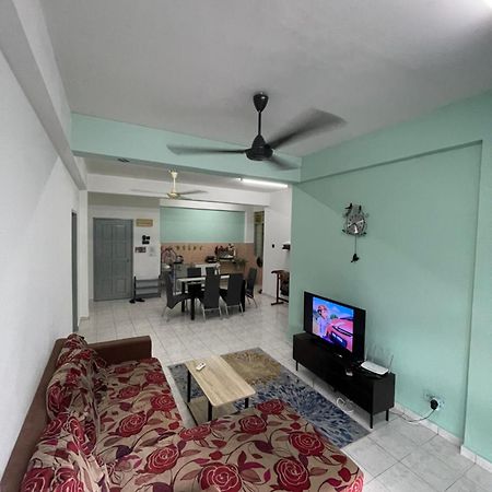 Blissful Breeze 4 Rooms & Netflix By Ezyroom Melaka Айер-Керох Экстерьер фото